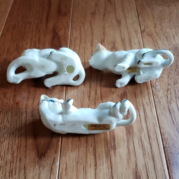 Set of Three Cat Figurines - Picture 6 of 8